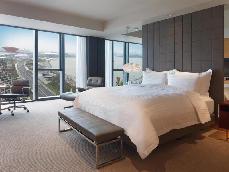 Intercontinental Shanghai Expo Hotel