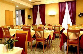 IH Hotel Milano Lorenteggio