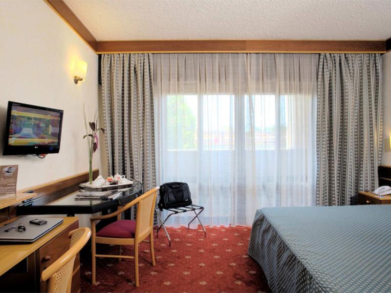 Petra Hotel and Residence