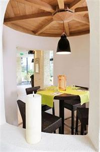 Residhome Appart Hotel Paris-Massy 