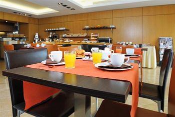 Residhome Appart Hotel Paris-Massy 