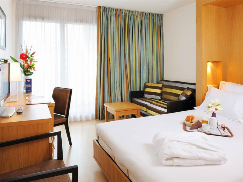 Residhome Appart Hotel Paris-Massy 