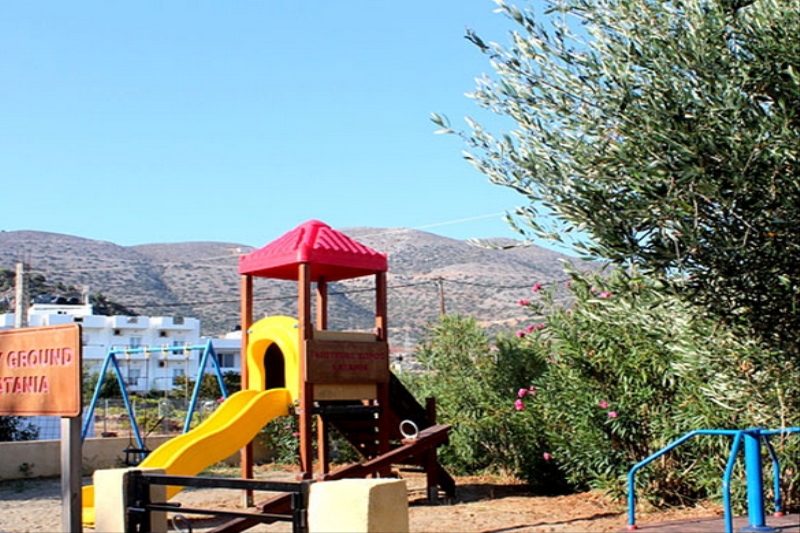 Latania Studios & Apartments