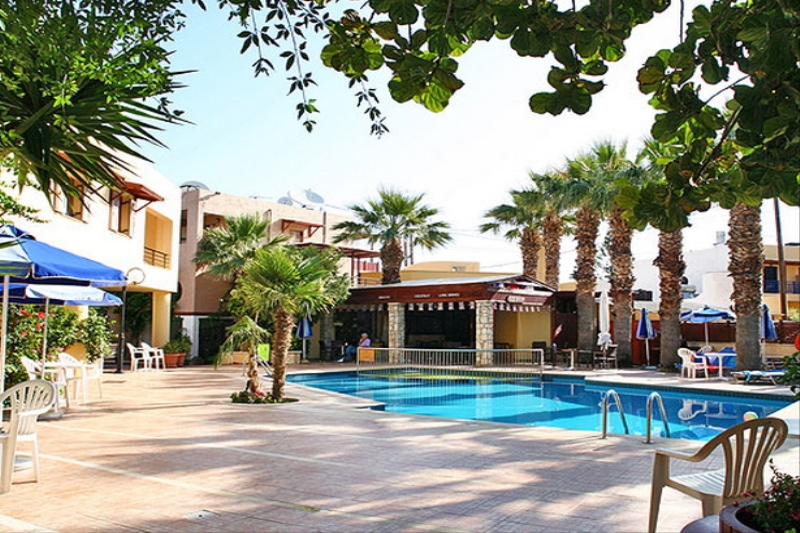 Latania Studios & Apartments