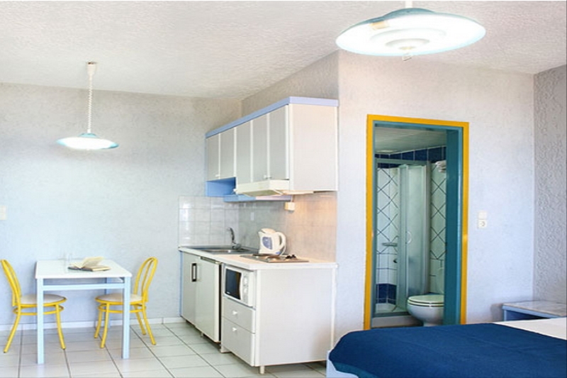 Latania Studios & Apartments