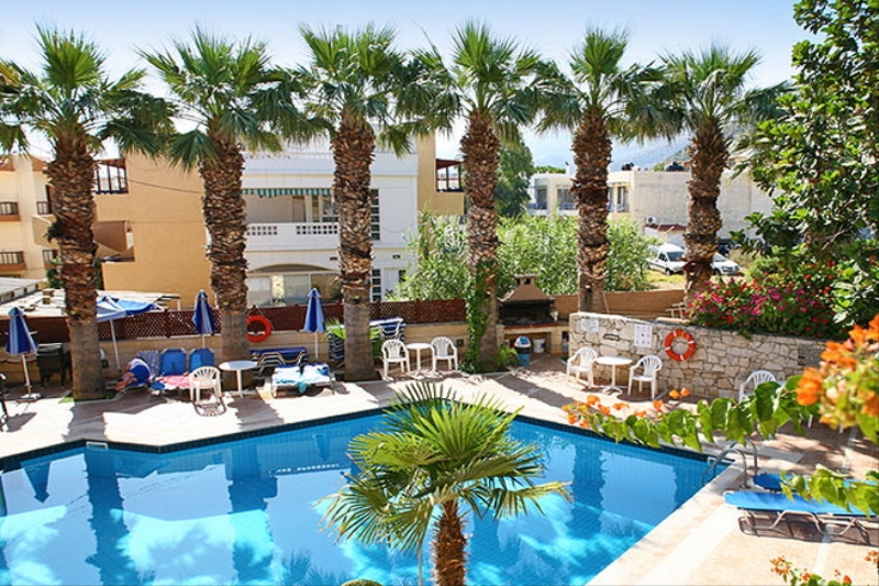 Latania Studios & Apartments