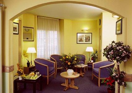 Comfort Hotel Nation Pere Lachaise Paris 11