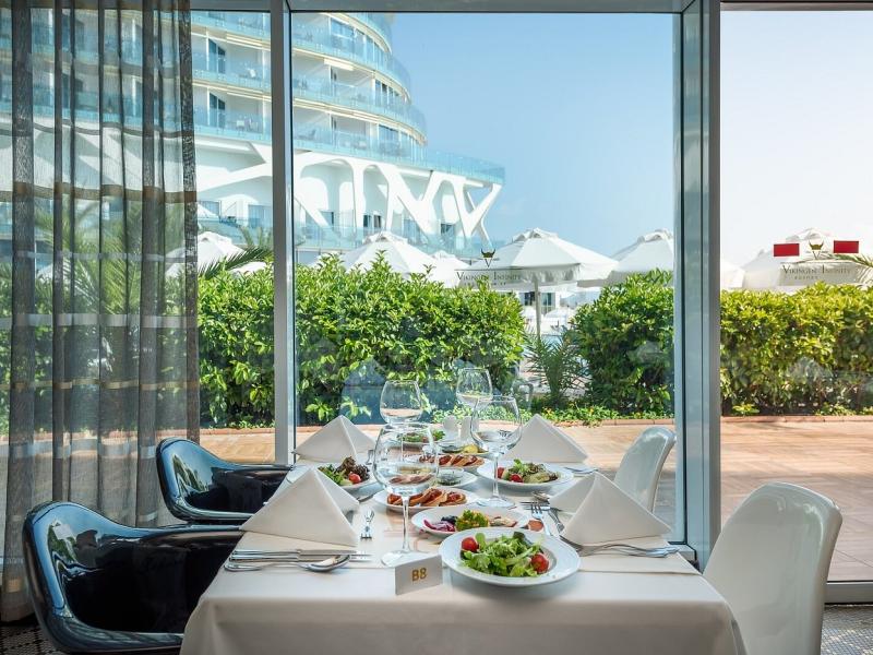 Vikingen Infinity Resort & Spa