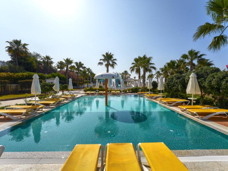 Vikingen Infinity Resort & Spa