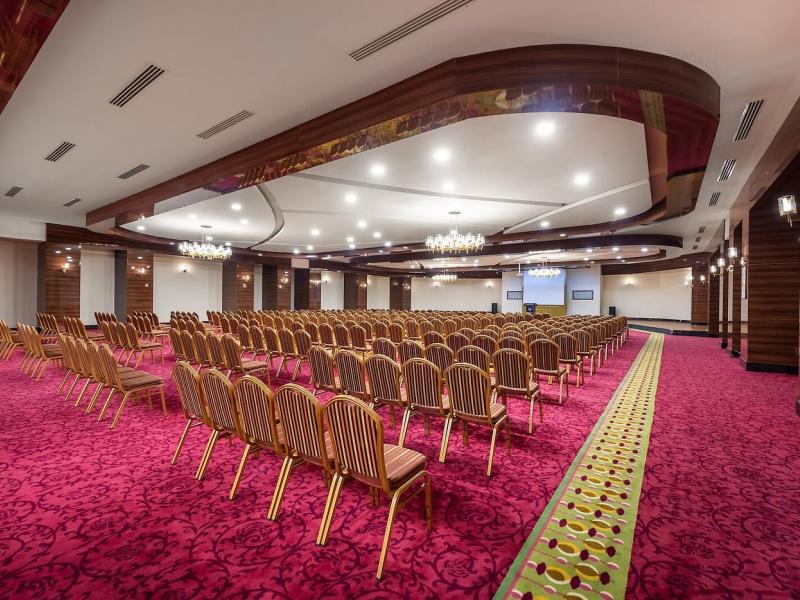 Vikingen Infinity Resort & Spa