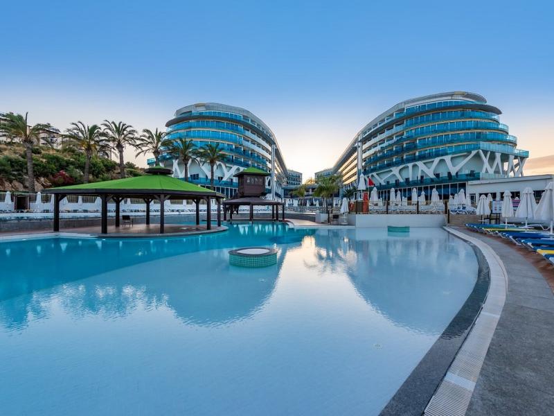 Vikingen Infinity Resort & Spa