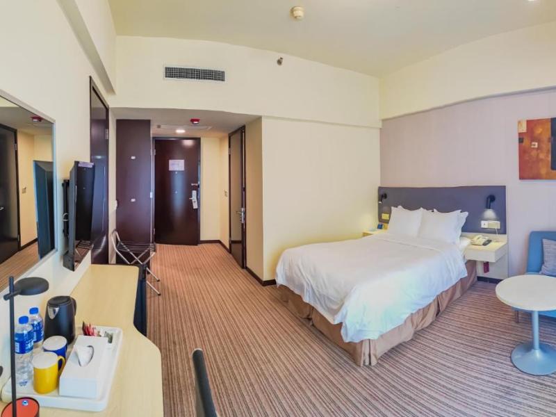 Holiday Inn Express Putuo Shanghai