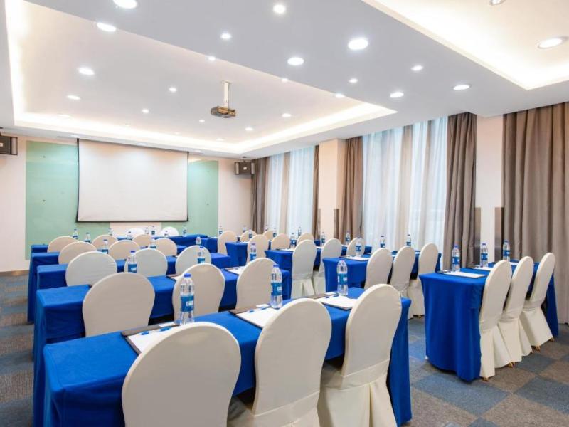 Holiday Inn Express Putuo Shanghai