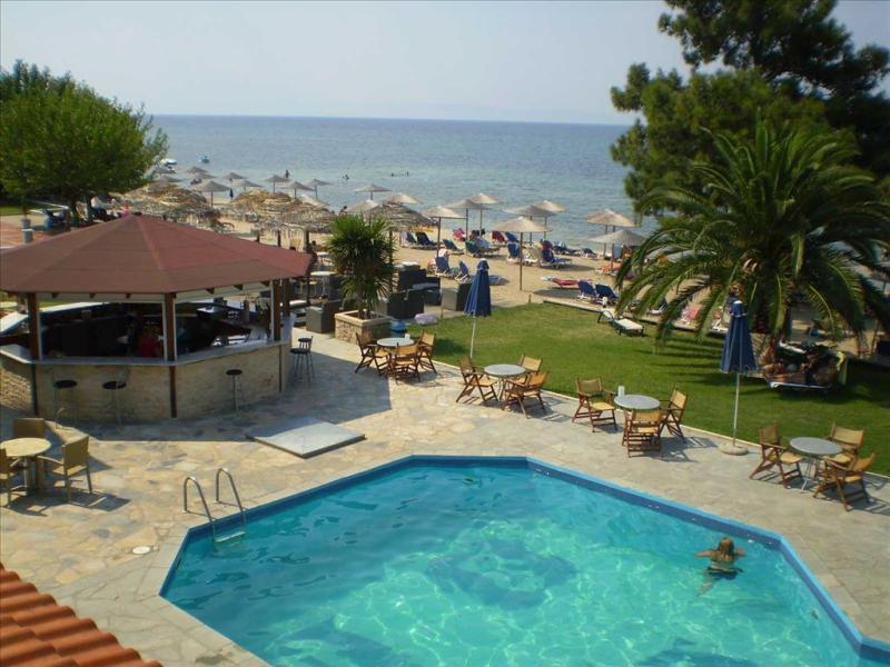 Rachoni Bay Hotel