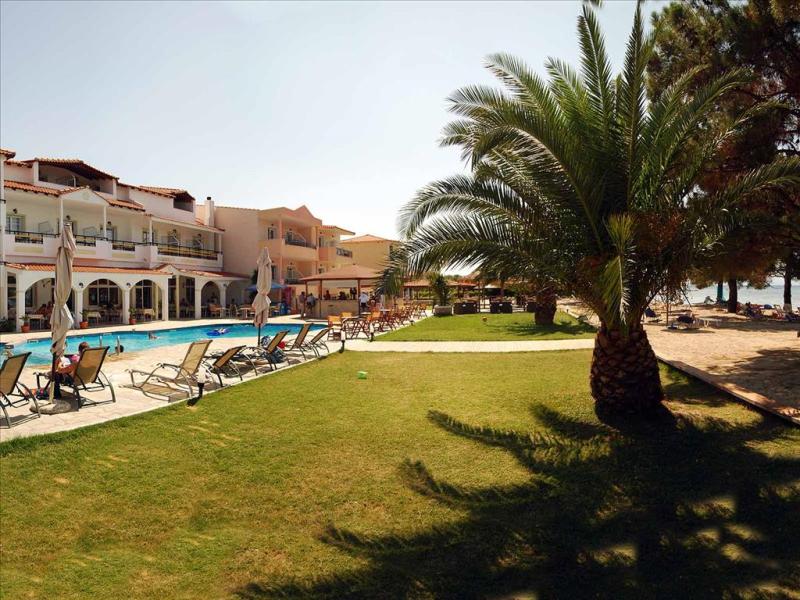 Rachoni Bay Hotel