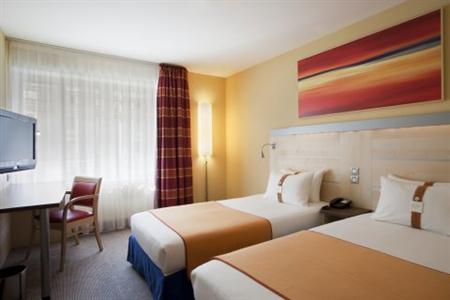 Holiday Inn Express Paris Canal De La Villette