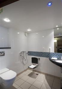 Holiday Inn Express Paris Canal De La Villette
