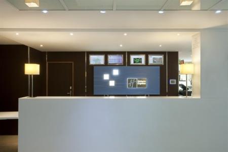 Holiday Inn Express Paris Canal De La Villette