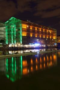 Holiday Inn Express Paris Canal De La Villette