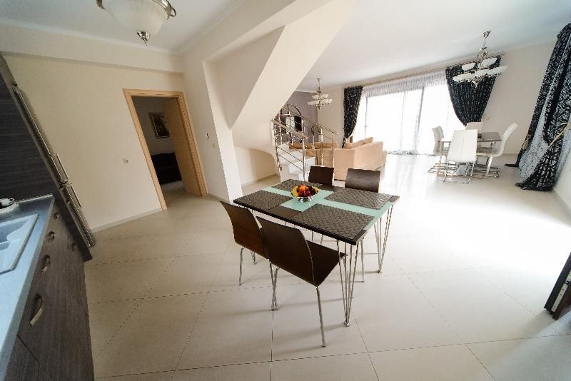 Cleopatra Studios Hanioti