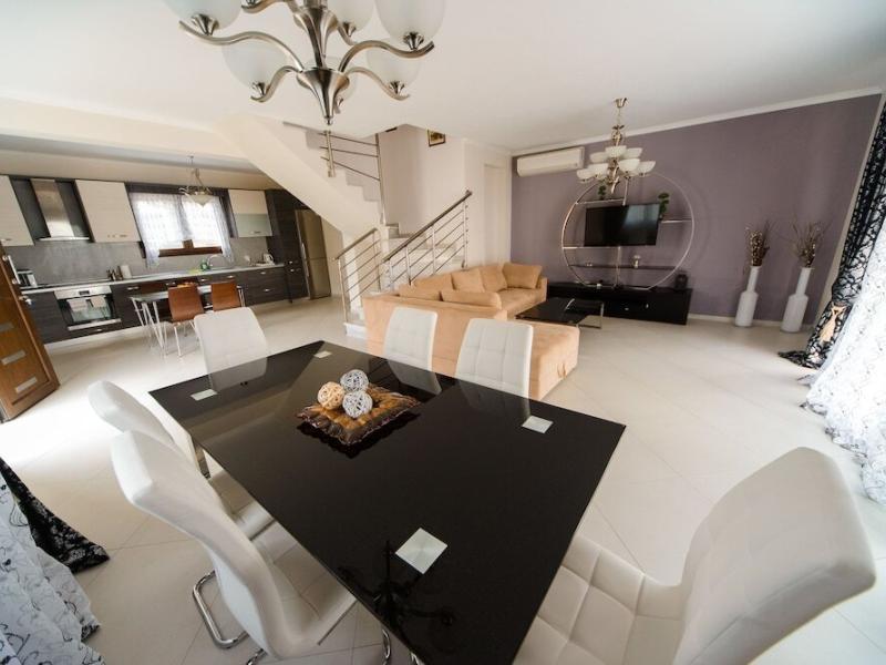 Cleopatra Studios Hanioti