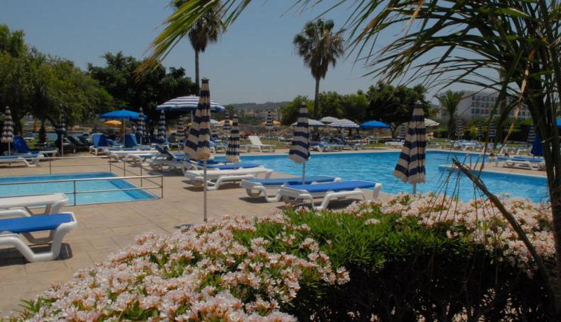 Maistrali Hotel Apartments & Bungalows