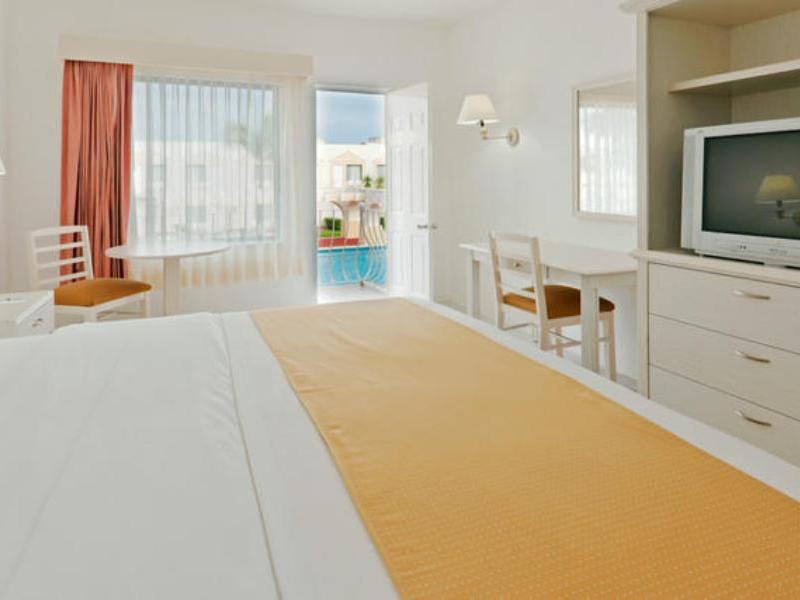 Holiday Inn Express Zona Hotelera Cancun