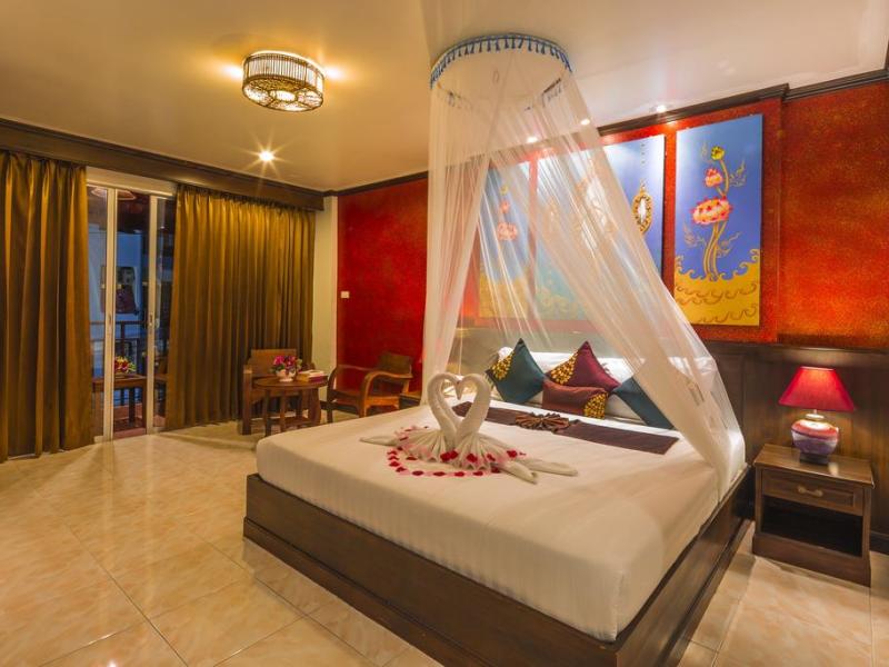 Tanawan Phuket Hotel