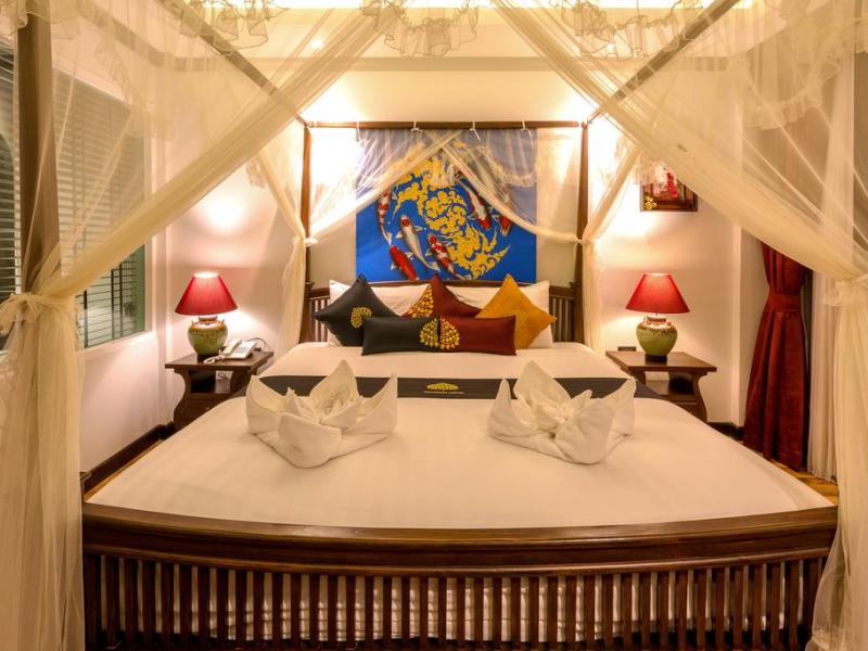 Tanawan Phuket Hotel