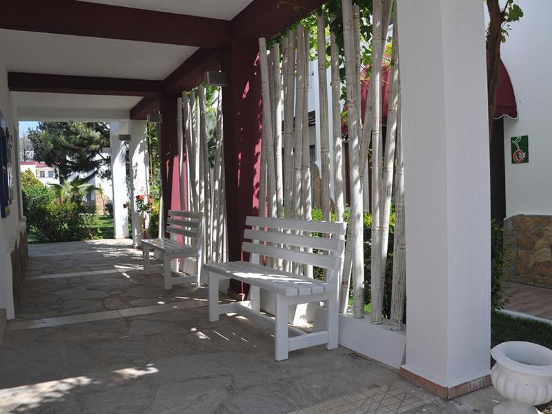 Club Cherry Hotel Family Suites