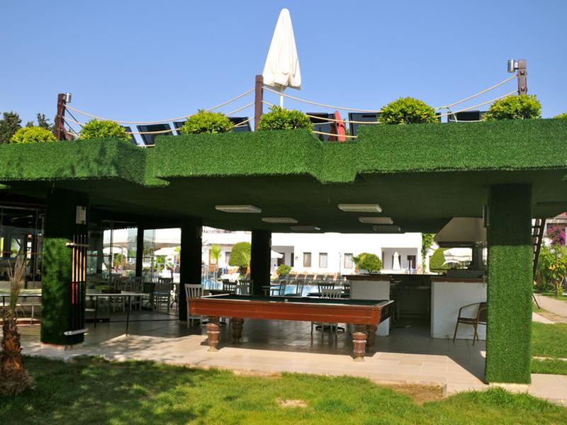 Club Cherry Hotel Family Suites