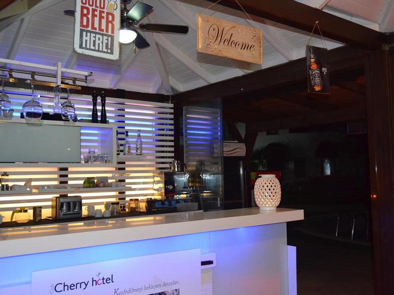 Club Cherry Hotel Family Suites