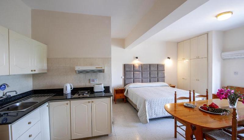Stephanos Hotel Apartments