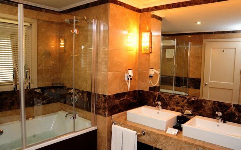 Dream Hill Asia Business Deluxe Hotel