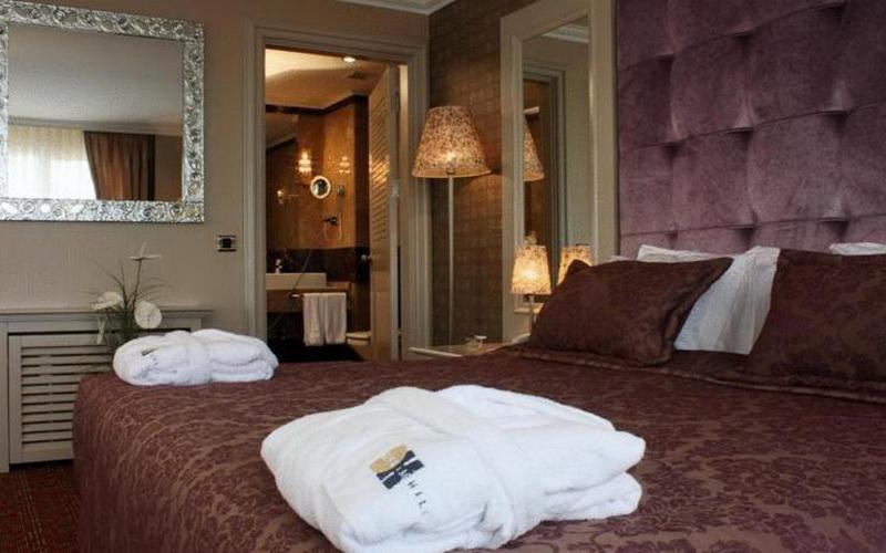 Dream Hill Asia Business Deluxe Hotel