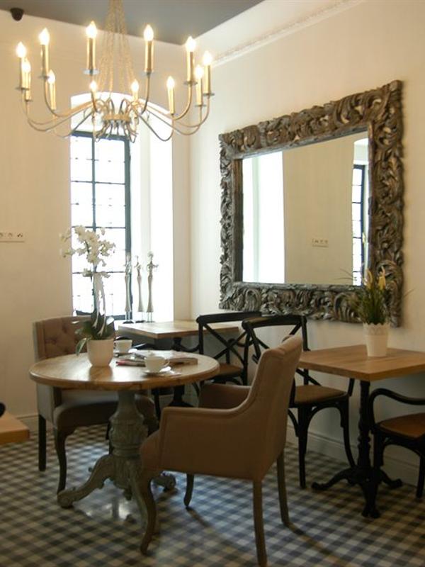 Petros Hotel