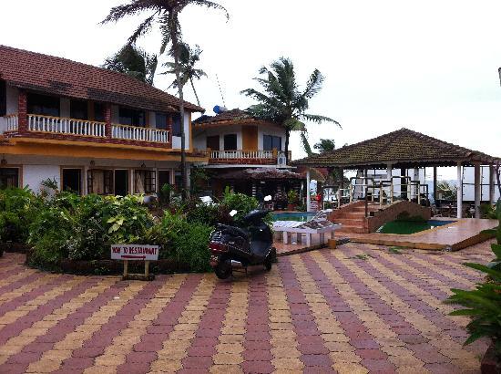 Alcove Resorts