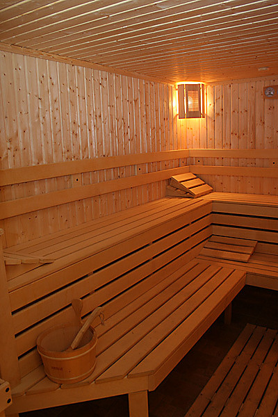 Grand Royale Apartment Complex & Spa