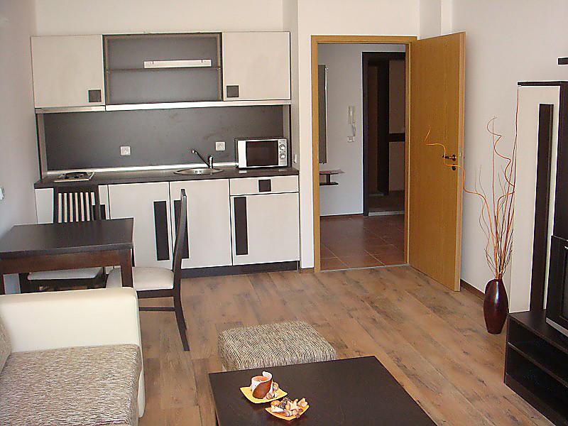 Grand Royale Apartment Complex & Spa