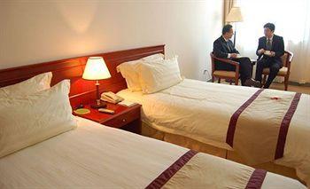 Shanghai Airlines Travel Hotel Pudong Airport