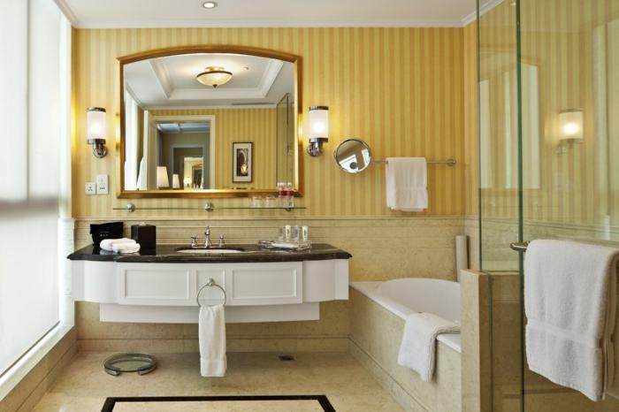 Crowne Plaza Century Park