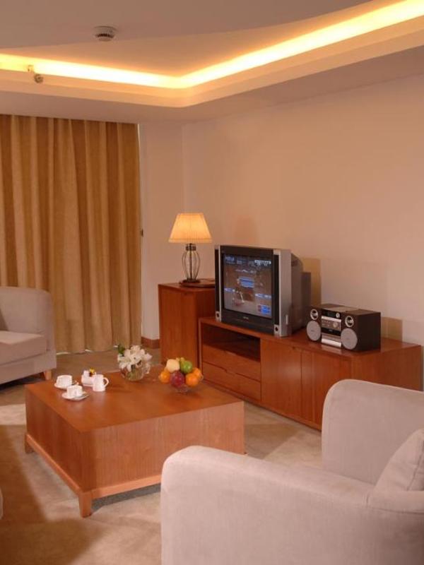 Gloria Plaza Hotel Kangqiao