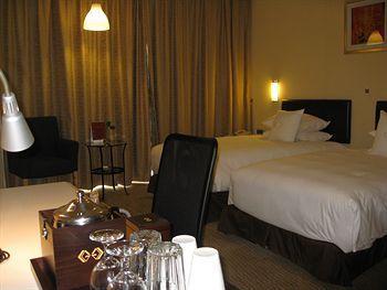 Gloria Plaza Hotel Kangqiao