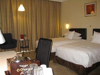 Gloria Plaza Hotel Kangqiao