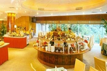 Golden Coast Lawton Hotel