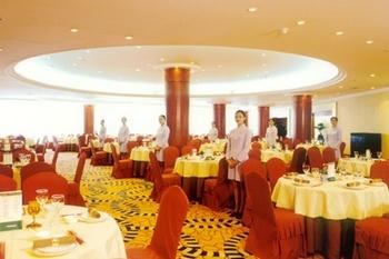 Golden Coast Lawton Hotel