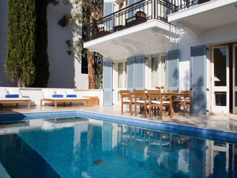 Anassa Hotel