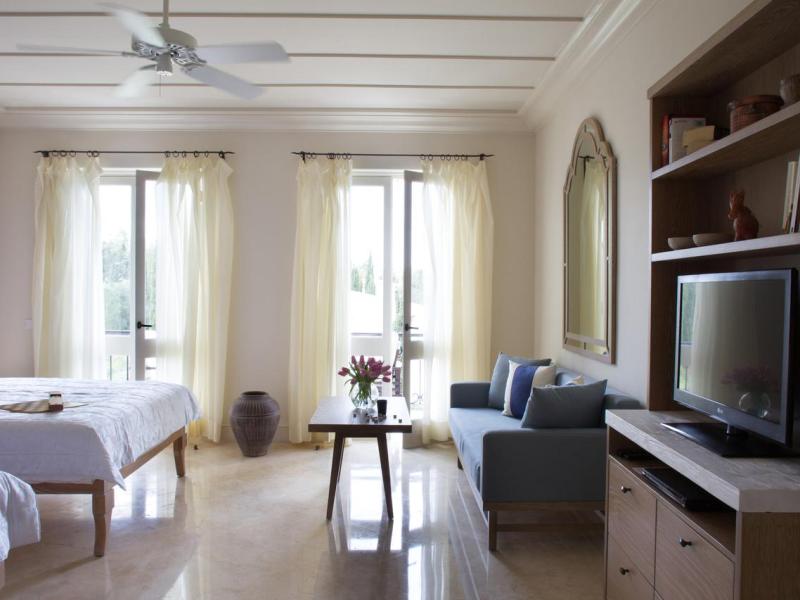 Anassa Hotel