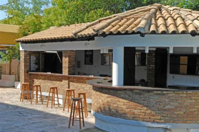 Feakio Hotel