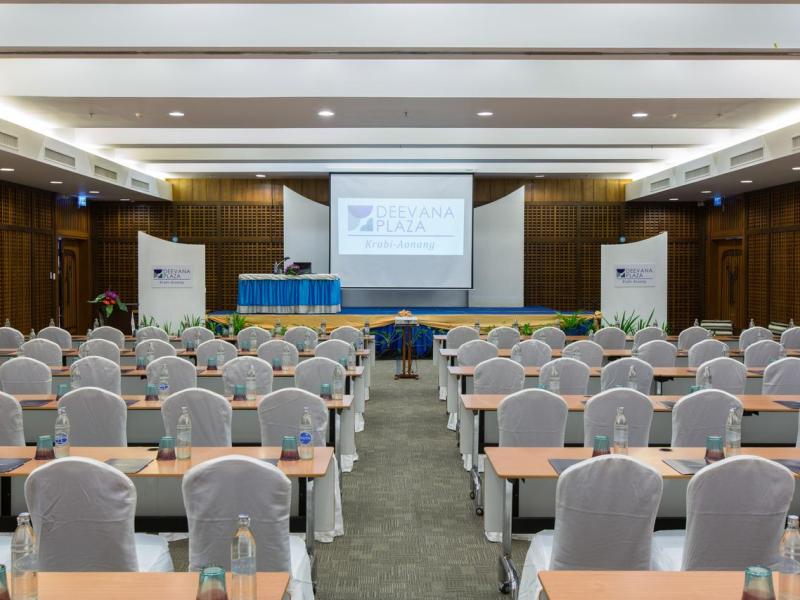 Deevana Plaza Krabi Aonang Hotel